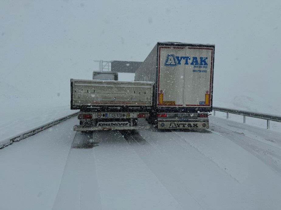 Nisan Ayında Kar Yağdı! Görenler İnanamadı (3)