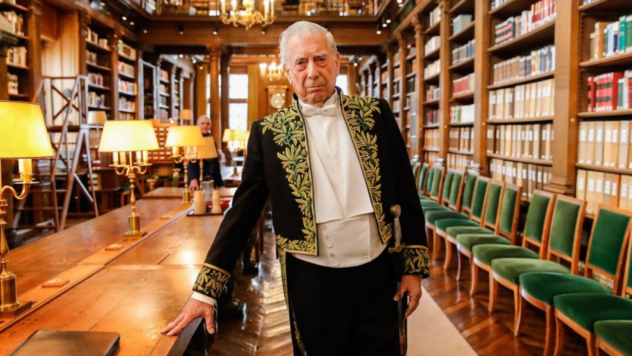 Nobel Ödüllü Edebiyat Yazarı Mario Vargas Llosa Hayatını Kaybetti (1)