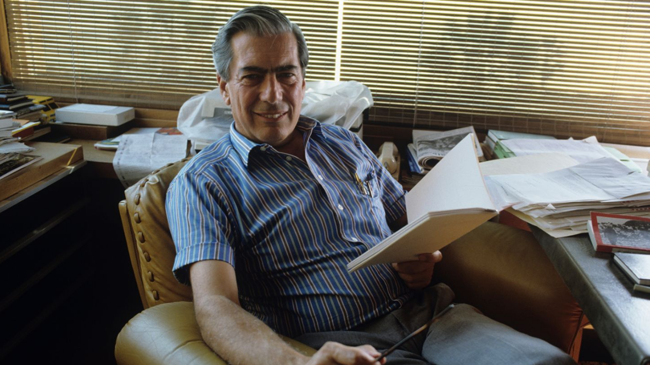 Nobel Ödüllü Edebiyat Yazarı Mario Vargas Llosa Hayatını Kaybetti (2)