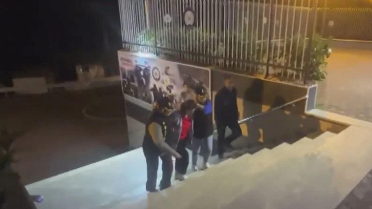 Oyuncu Sevil Akdağ, Arkadaşı Elif Kırav'ın Canına Kıydı!