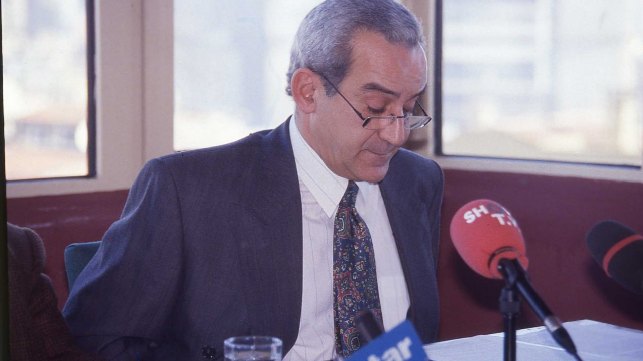 Oyuncu Ve Tiyatro Sanatçısı Ahmet Levendoğlu Hayatını Kaybetti (1)
