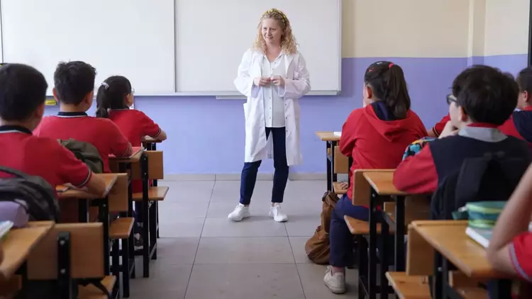 Pazartesi Günü Okullarda İlk Ders Afet Farkındalığı Eğitimi 1