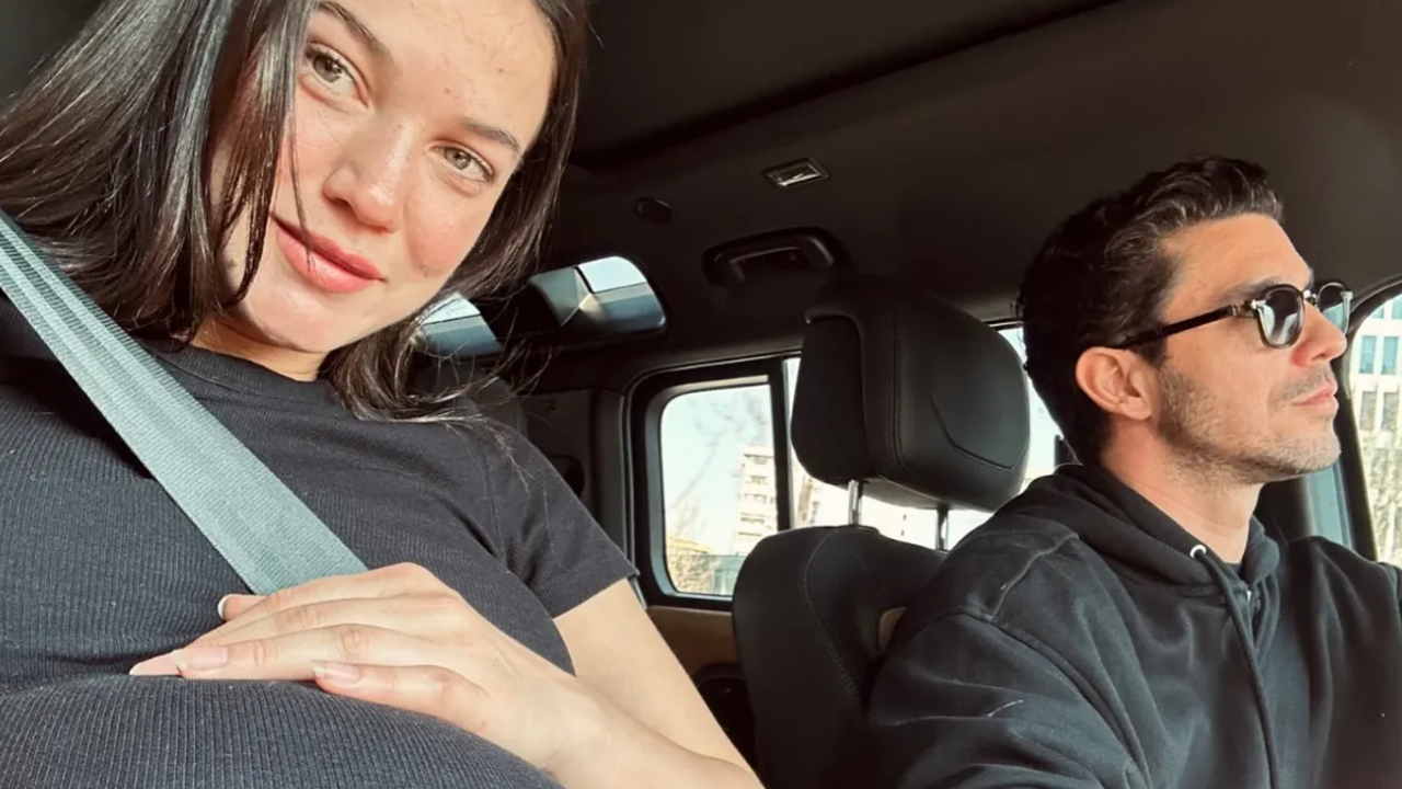 Pınar Deniz Ile Kaan Yıldırım’ın Bebek Sevinci Fikret Hakan’la Ilk Aile Pozu Geldi