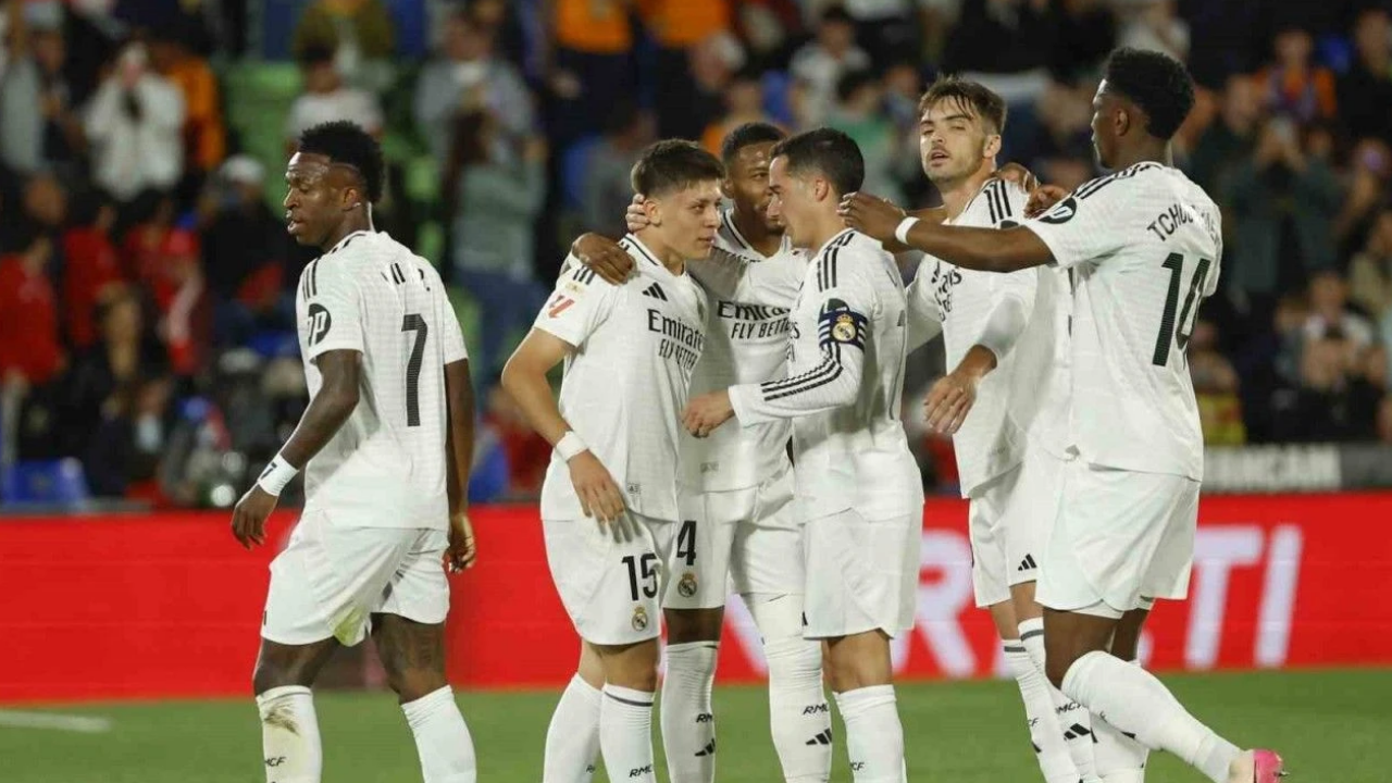 Real Madrid’de Toni Kroos’un Veliahtı Mı Olacak Arda Güler’den Ancelotti’ye Gollü Mesaj (1)