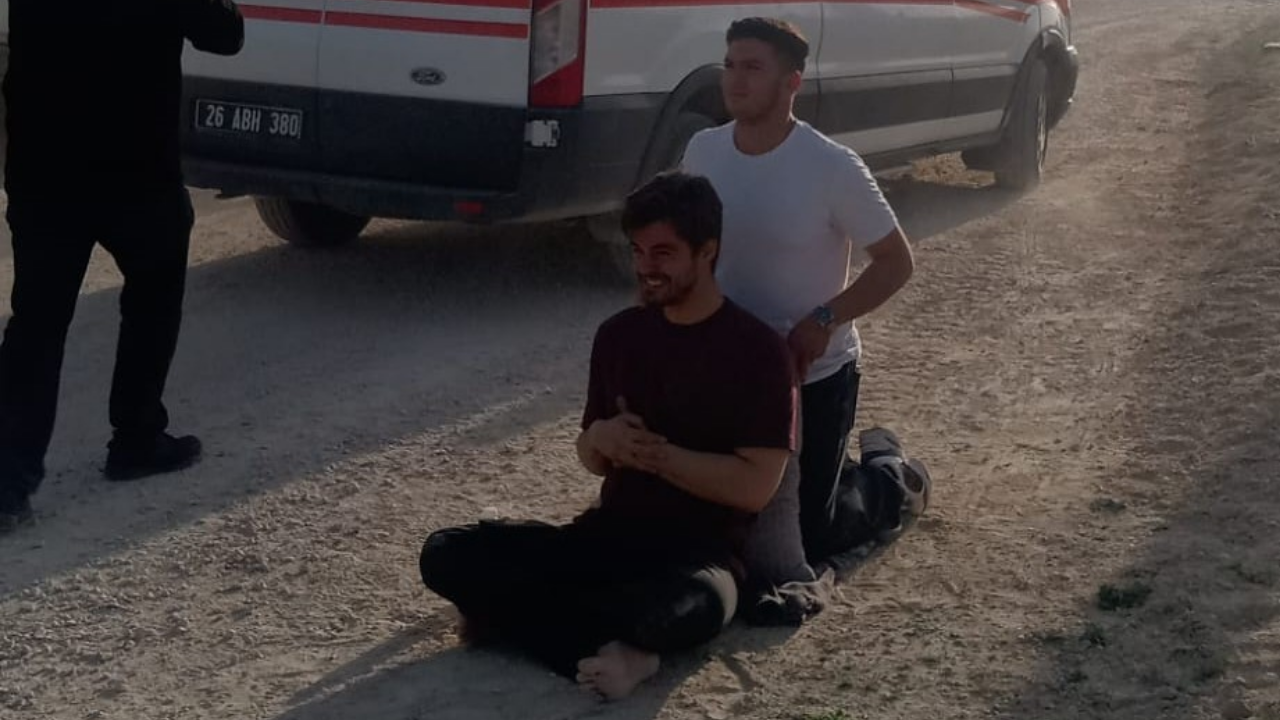 Ünlü Oyuncu Trafik Kazasında Yaralandı! (1)