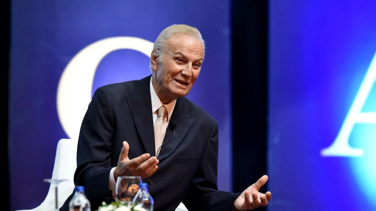 Yeşilçam Efsanesi Ediz Hun Kanseri Yendiğini Açıkladı