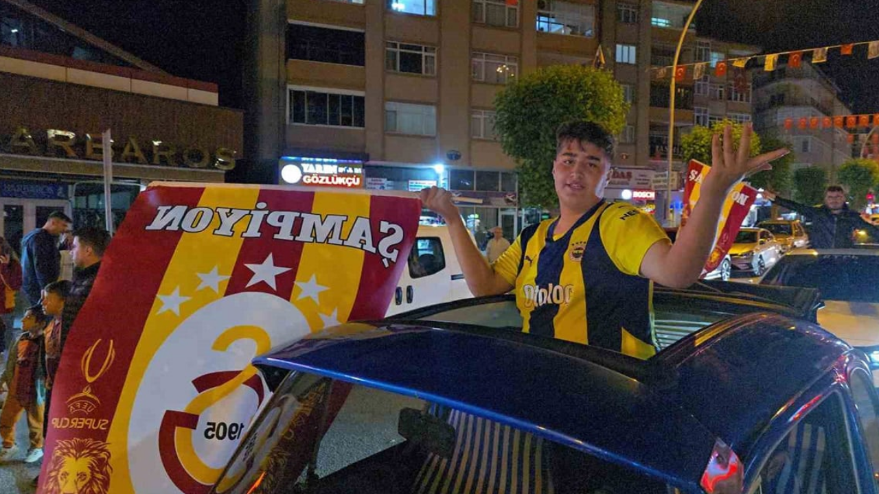 Galatasaray'ın Şampiyonluk Kutlamalarında Dikkat Çeken Anlar 10