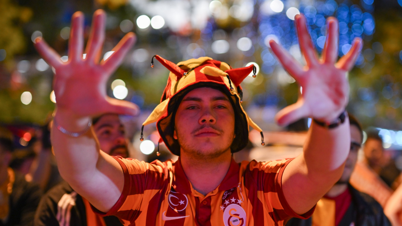 Galatasaray'ın Şampiyonluk Kutlamalarında Dikkat Çeken Anlar 11