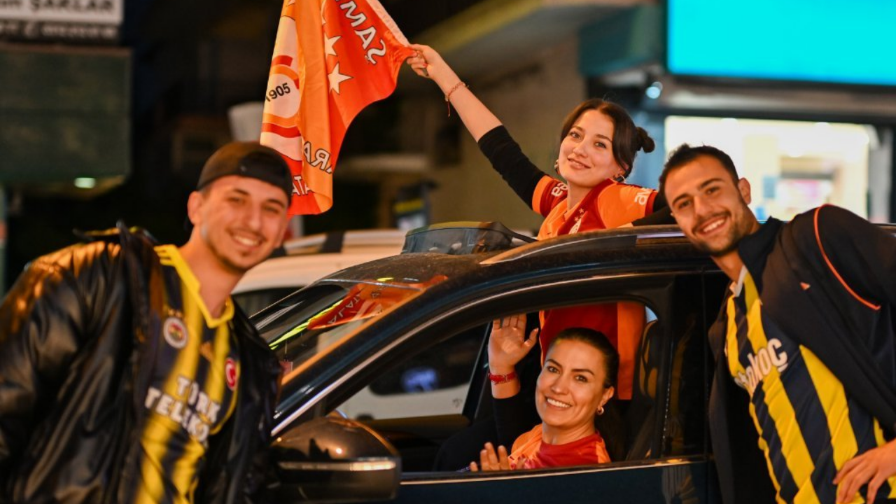 Galatasaray'ın Şampiyonluk Kutlamalarında Dikkat Çeken Anlar 4