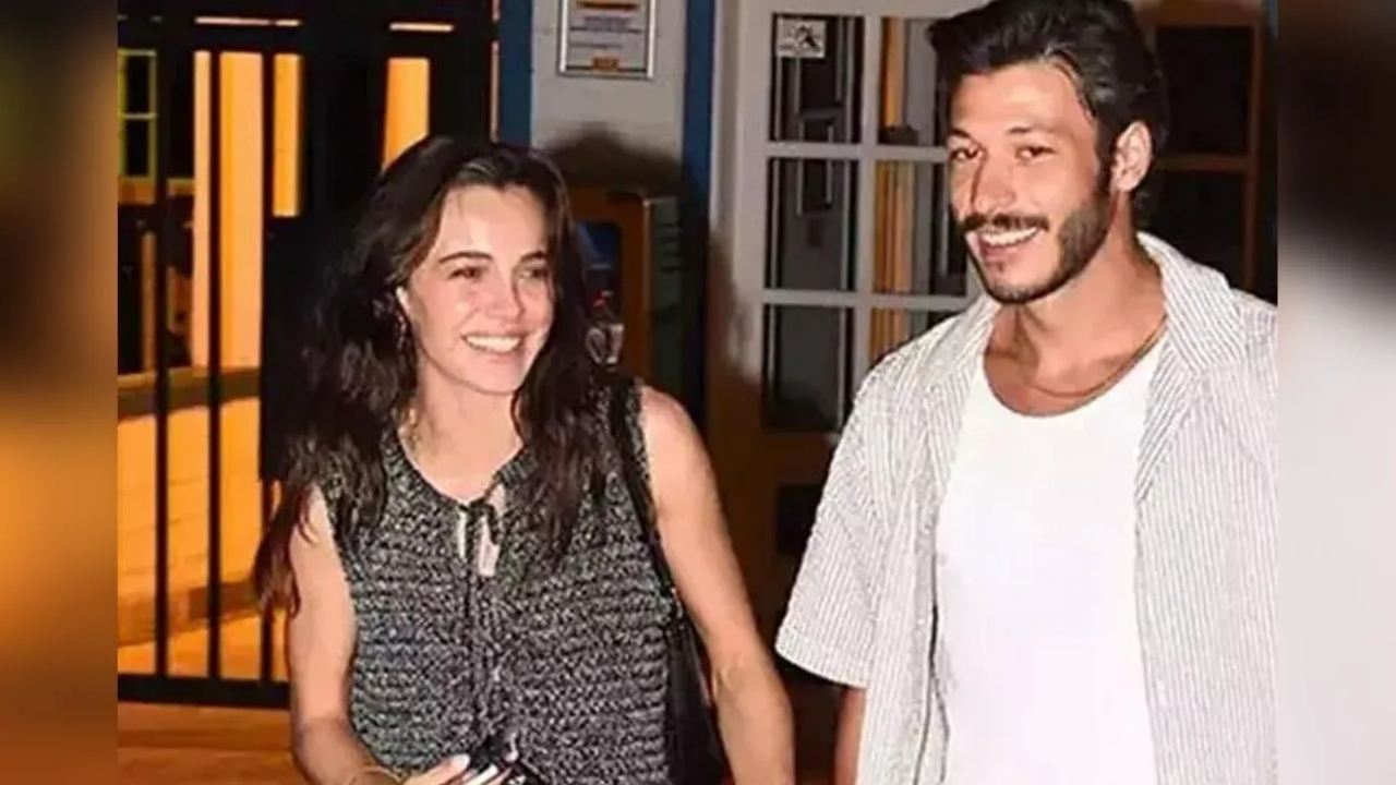 Hafsanur Sancaktutan Bikinili Pozuyla Sezonu Açtı Fit Vücudu Göz Doldurdu (2)