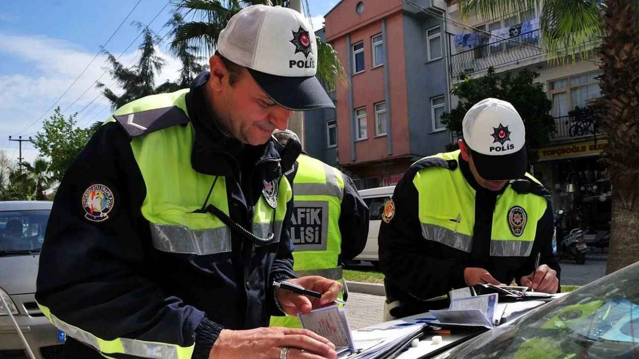 Trafikte Cezalar Katlandı Ehliyetsiz Sürücülere 200 Bin, Makas Atanlara 90 Bin Lira Ceza