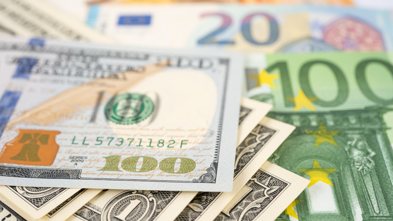 Bayram Öncesi Dövizde Durum Hareketli Dolar Ve Euro Rekora Koşuyor (1)