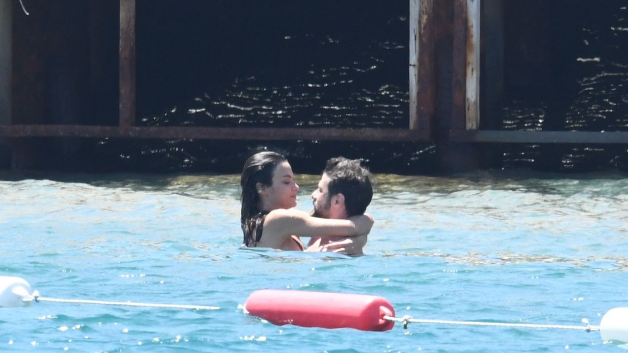 Bodrum’da Aşklarını Tazelediler Sinem Ünsal Ile Berk Cankat’ın Deniz Keyfi (1)