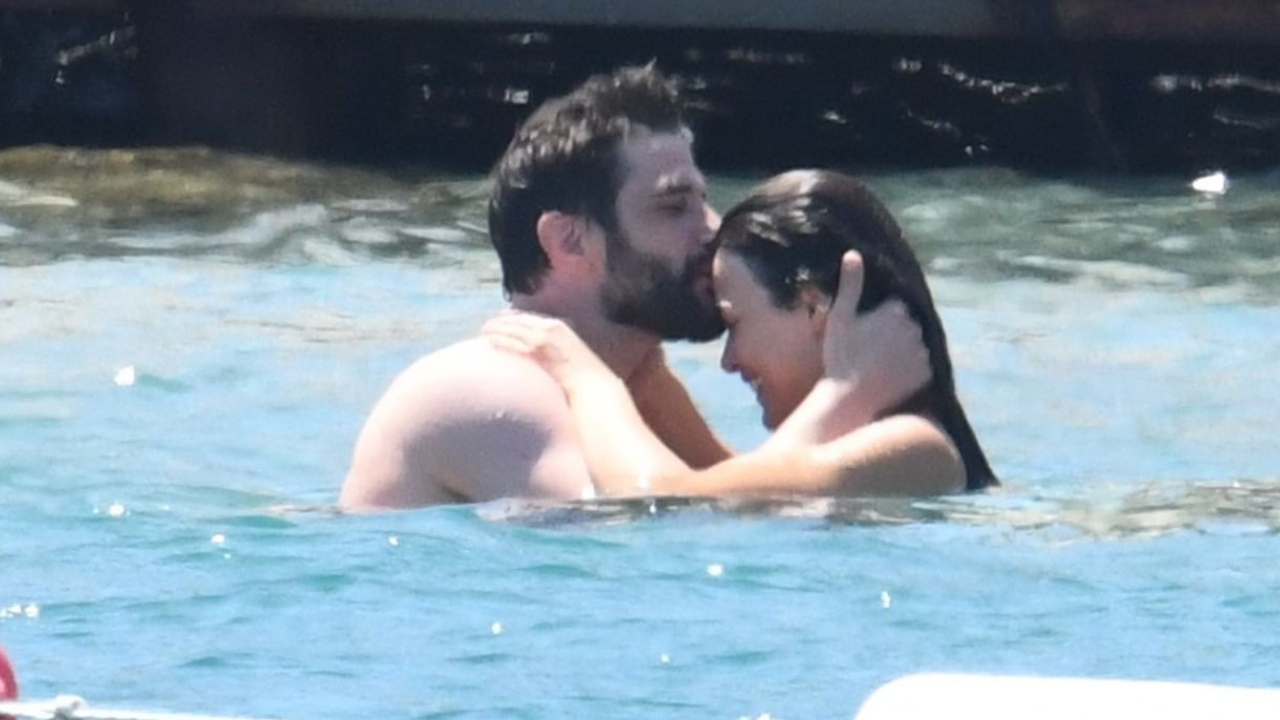 Bodrum’da Aşklarını Tazelediler Sinem Ünsal Ile Berk Cankat’ın Deniz Keyfi (2)