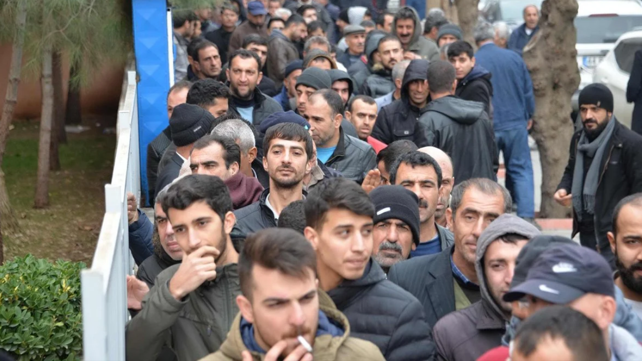 Tüi̇k, Mayıs 2025 Işsizlik Rakamlarını Açıkladı İstihdam Edilen Kişi Sayısı 32,5 Milyon Oldu (1)