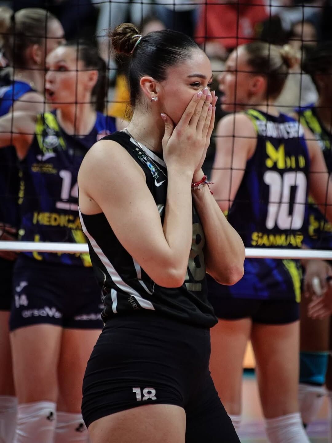 Zehra Güneş1
