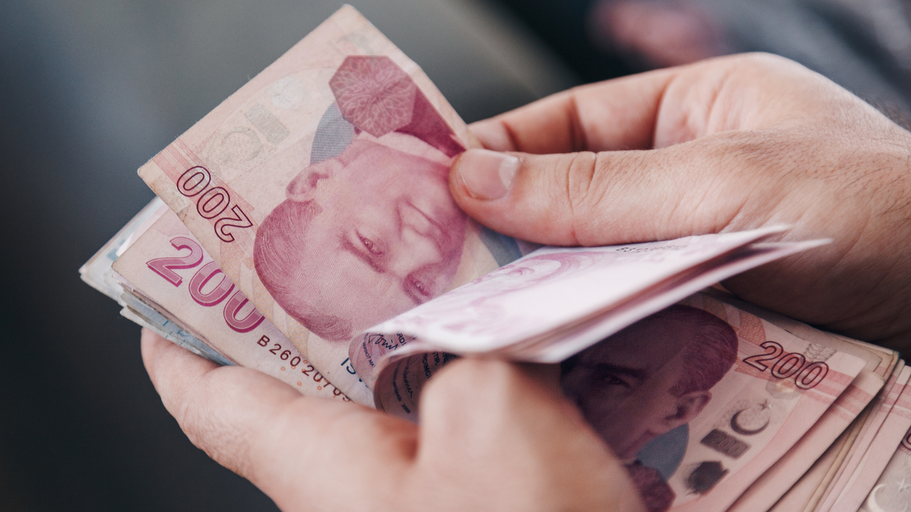 Ak Parti’den Asgari Ücret Önerisi ‘’6 Ayda Bir Zam Yapılmalı’’