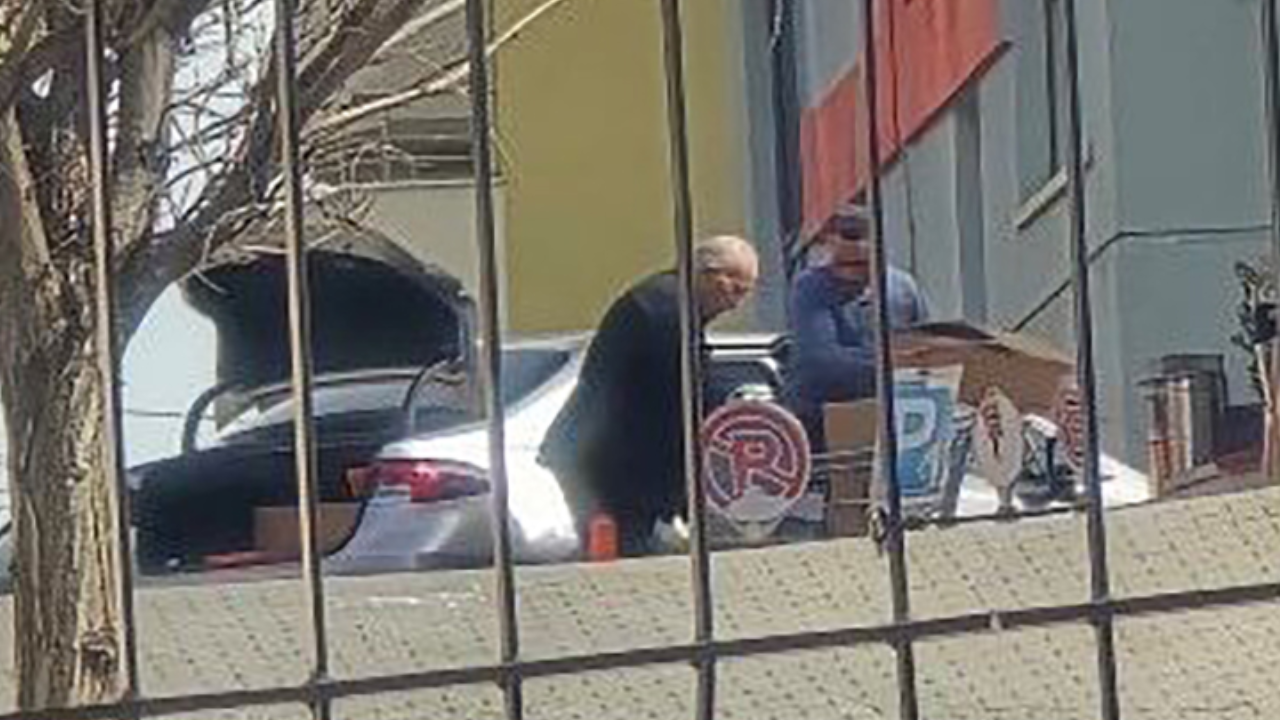 Hakmar Ve Tatbak Zincir Marketlerine Kayyum Atandı! (1)