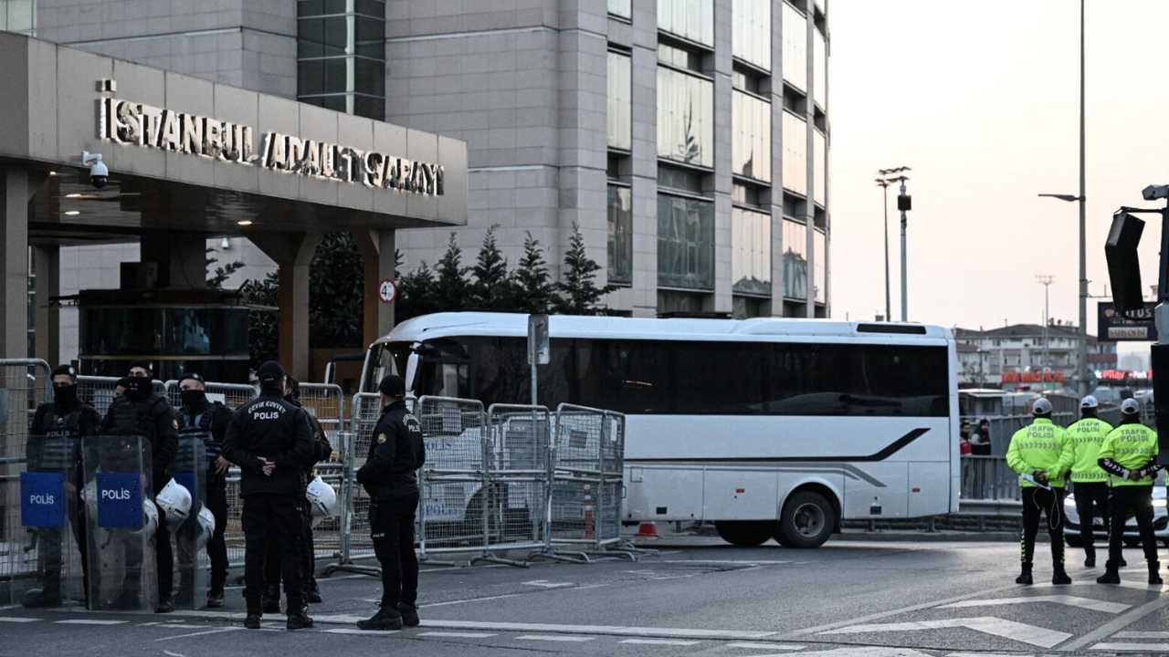 İbb’de Yolsuzluk Soruşturmasında Yeni Dalga 18 Kişi Için Gözaltı Kararı