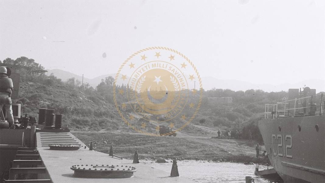 MSB 51 Yıl Sonra Tarihi Kareleri Paylaştı: Kıbrıs Barış Harekatı’ndan İlk Defa Görülen Fotoğraflar 5