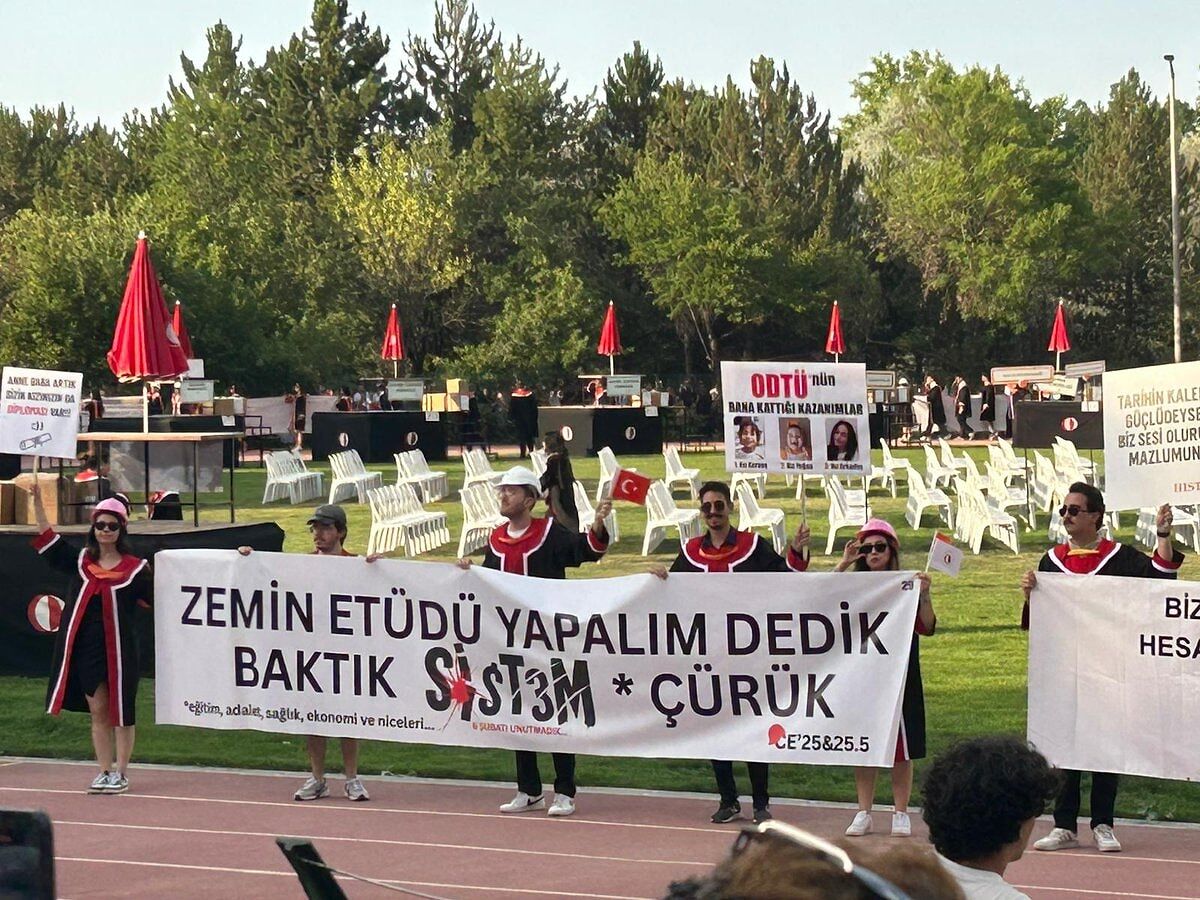 ODTÜ 2025 Mezuniyetinden En İyi Pankartlar 11