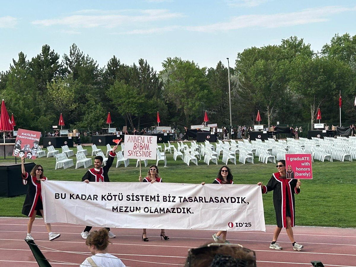 ODTÜ 2025 Mezuniyetinden En İyi Pankartlar 21