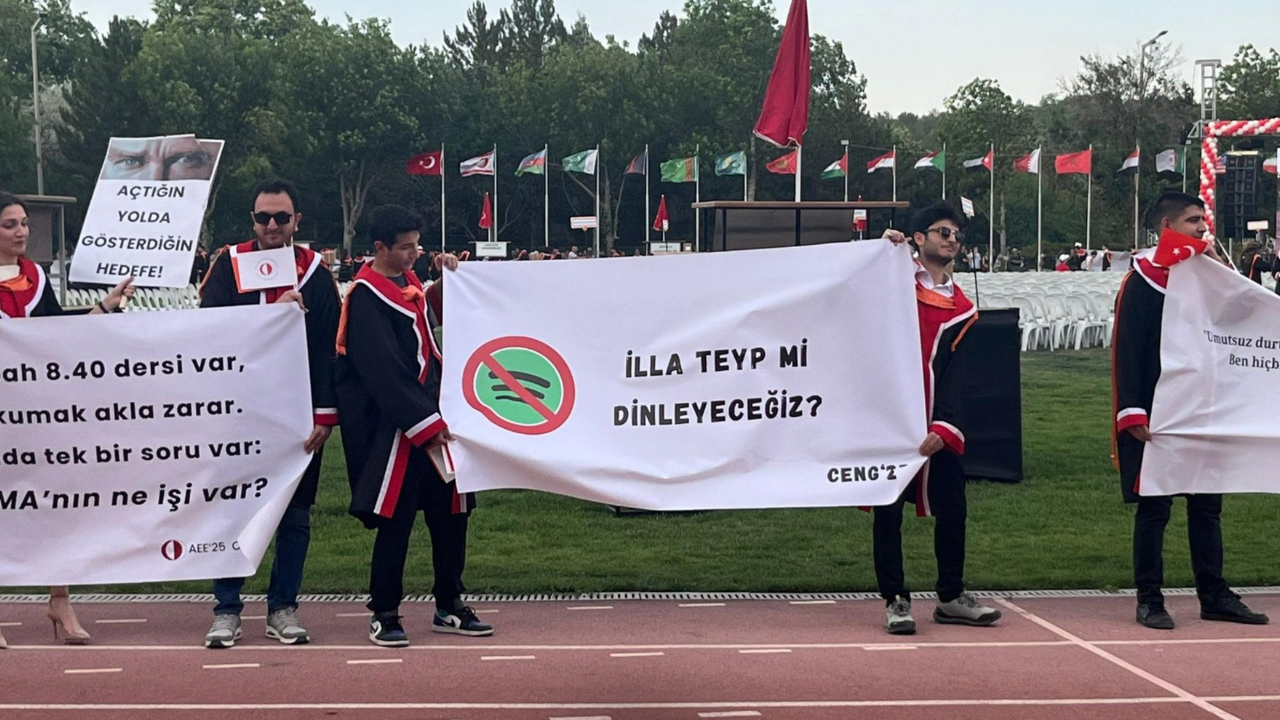 ODTÜ 2025 Mezuniyetinden En İyi Pankartlar 5