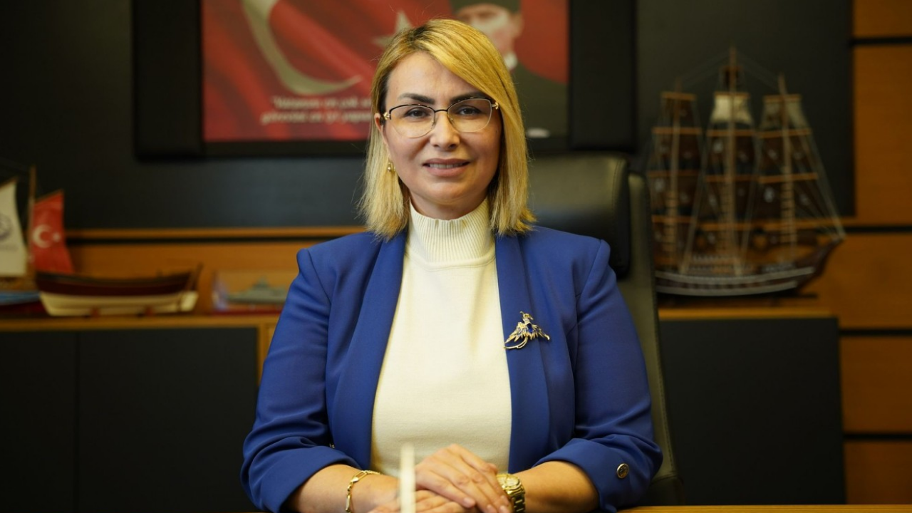 Akp’ye Geçen Chp’li Yalova Altınova Belediye Başkanı Yasemin Fazlaca Kimdir (1)