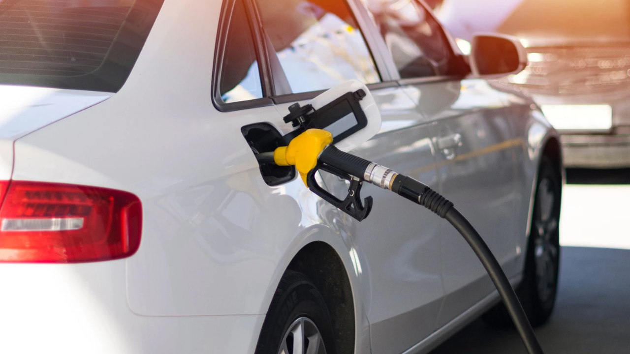 Benzin Fiyatına Yüzde 53 Zam Geldi (1)