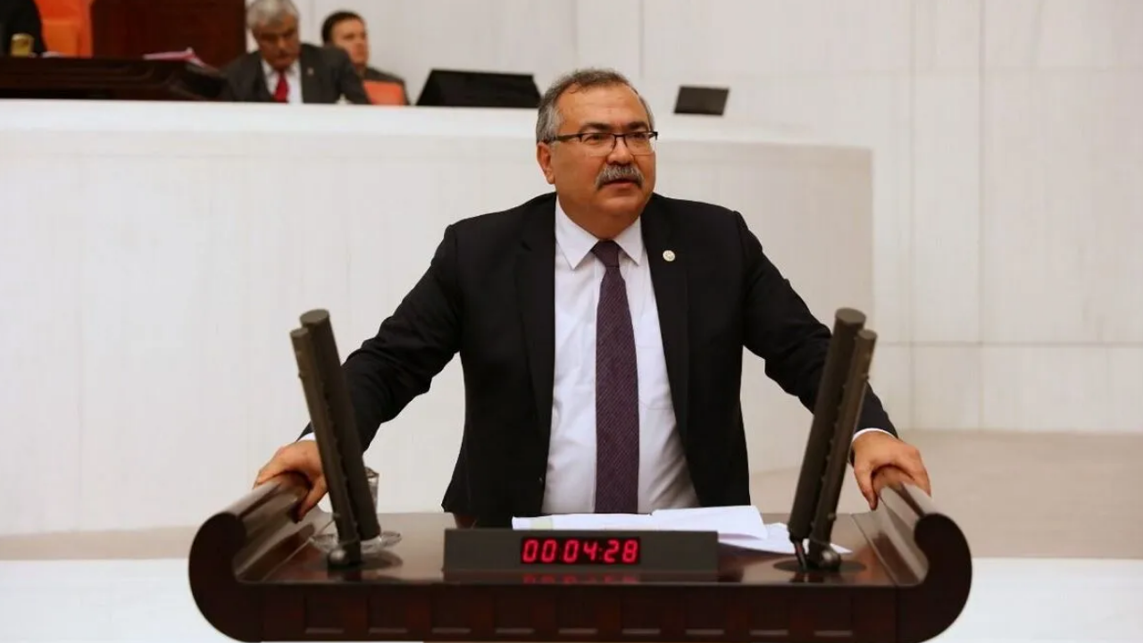 Chp’li Vekil Doğruladı Özlem Çerçioğlu Ve 3 Ilçe Başkanı Akp’ye Geçiyor (2)