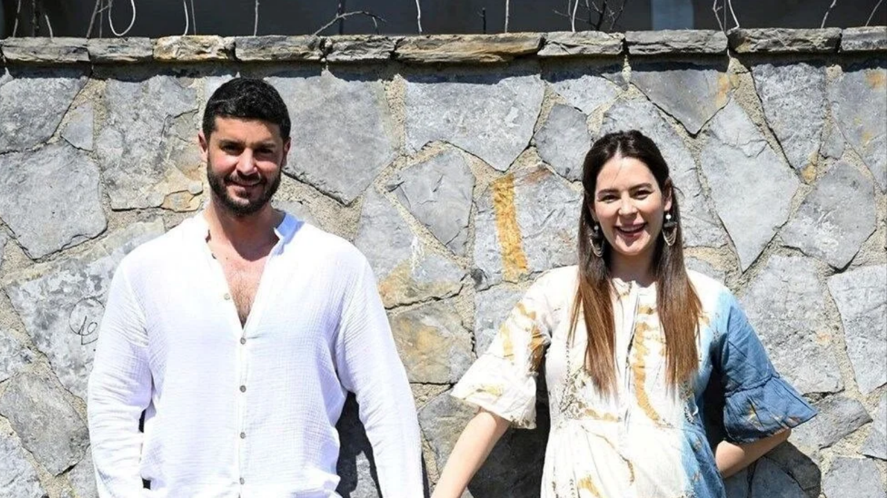 Yıldız Çağrı Atiksoy Ile Berk Oktay Boşanıyor Mu ‘Aile’ Paylaşımı Dikkat Çekti (1)