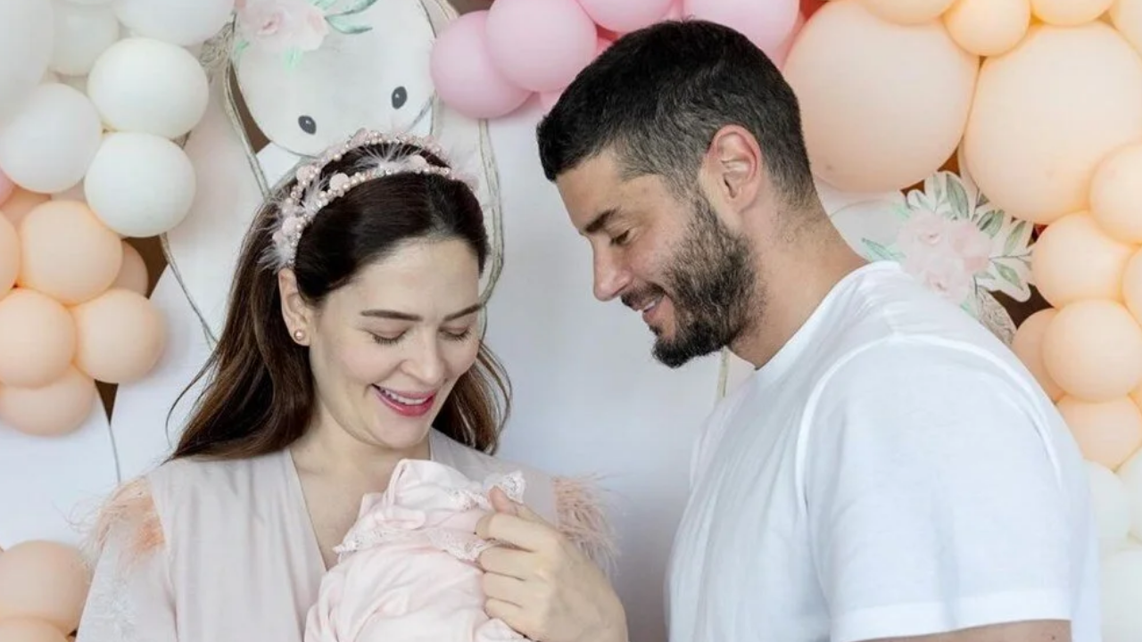 Yıldız Çağrı Atiksoy Ile Berk Oktay Boşanıyor Mu ‘Aile’ Paylaşımı Dikkat Çekti