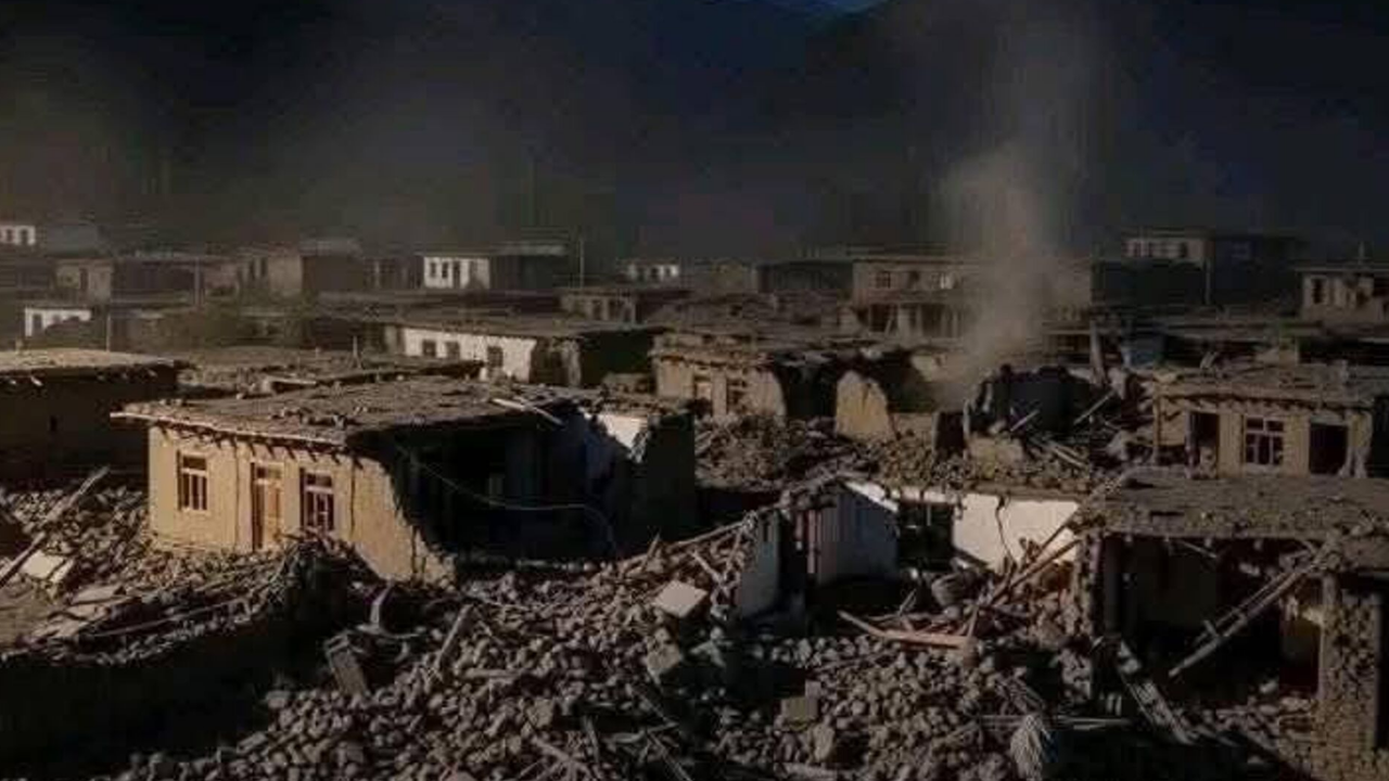 Afganistan’da 6.0 Şiddetinde Deprem En Az 250 Ölü, 500 Yaralı (1)