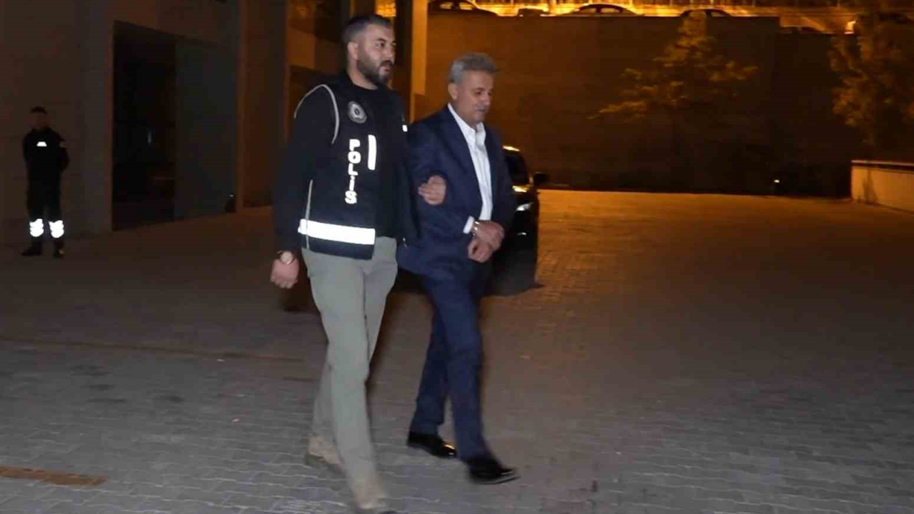 Akp’li Yahşihan Belediye Başkanı Ahmet Sungur ‘Rüşvet’ Suçundan Tutuklandı