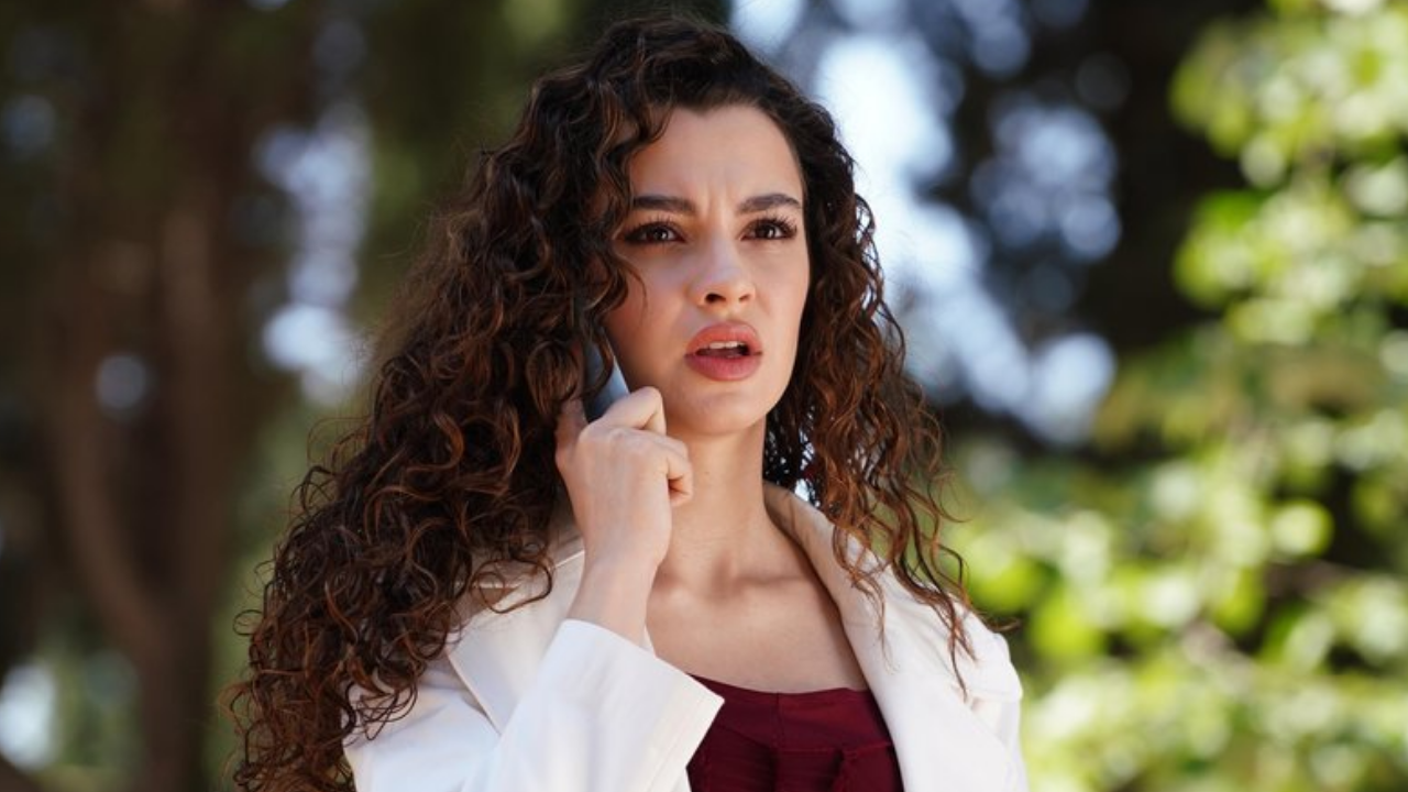 Avlu 6 Yıl Sonra Geri Dönüyor! Su Burcu Yazgı Coşkun’a Teklif Gitti! (2)