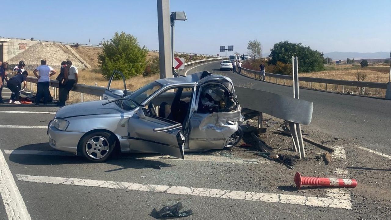 Kırıkkale’de Feci Kaza 1 Ölü, 4 Yaralı (2)