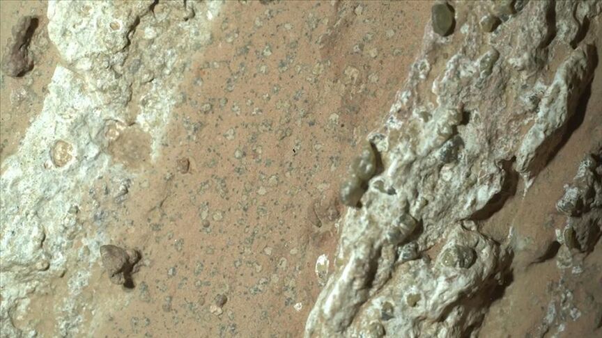 Nasa, Mars'ta Yaşam Belirtileri Bulduğunu Açıkladı!1