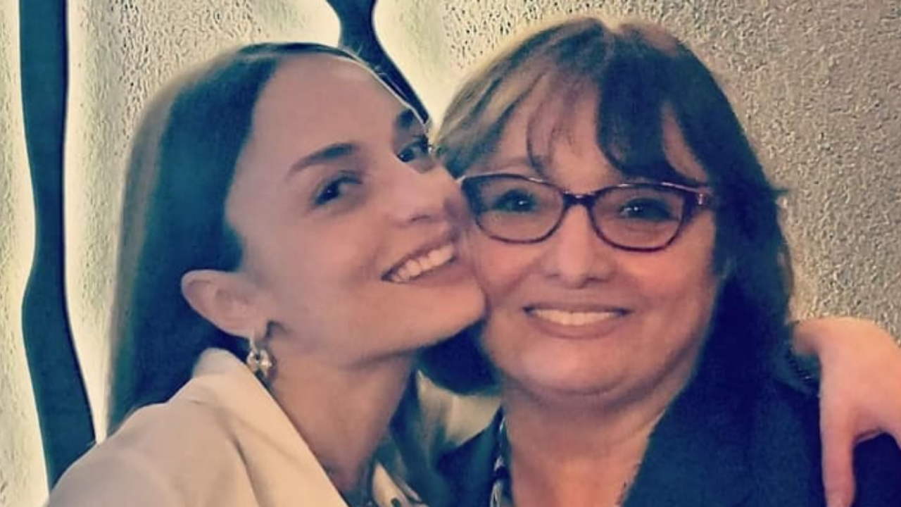 Nilperi Şahinkaya’nın Annesi Meltem Vural Son Yolculuğuna Uğurlandı (1)