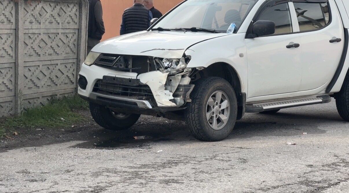 Düzce’de kamyonetle motosiklet çarpıştı: 2 öğrenci ağır yaralı-2