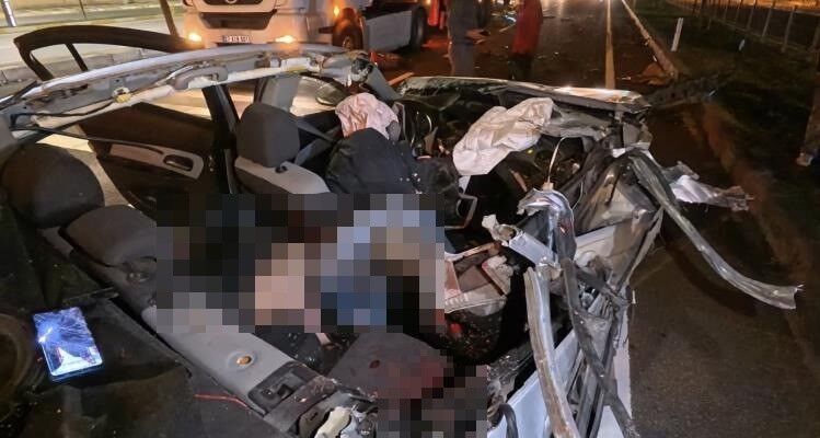Aksaray’da tıra çarpan otomobilin sürücüsü tutuklandı-1