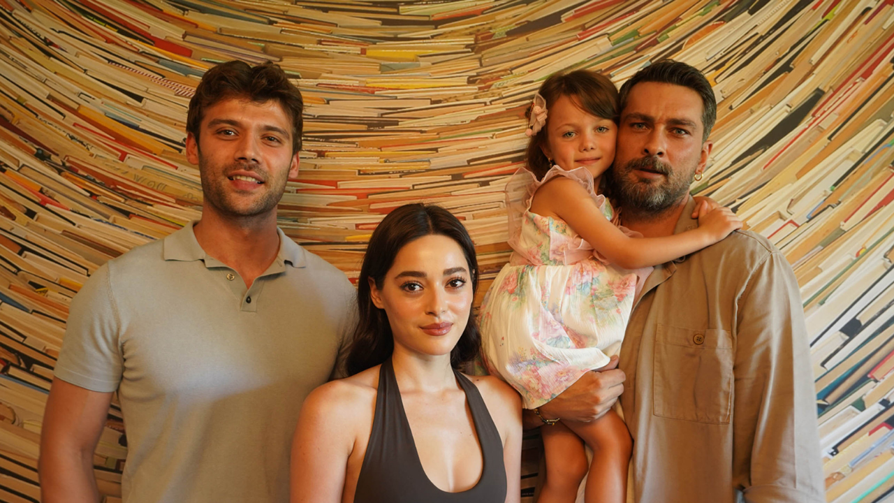 Aynadaki Yabancı Dizisinde Beklenmedik Değişiklik (2)