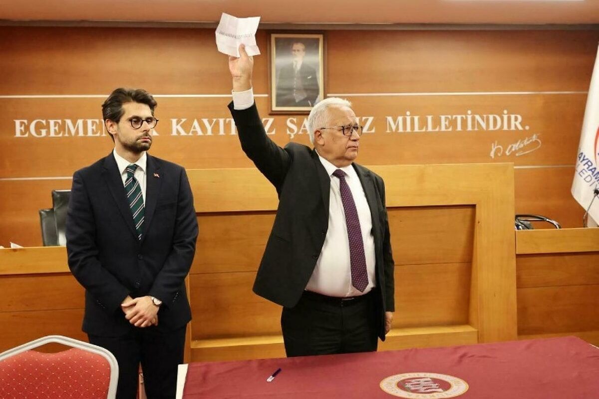 Bayrampaşa’da Olaylı Başkan Vekilliği Seçimi Oy Pusulası Krizi Salonu Karıştırdı 1