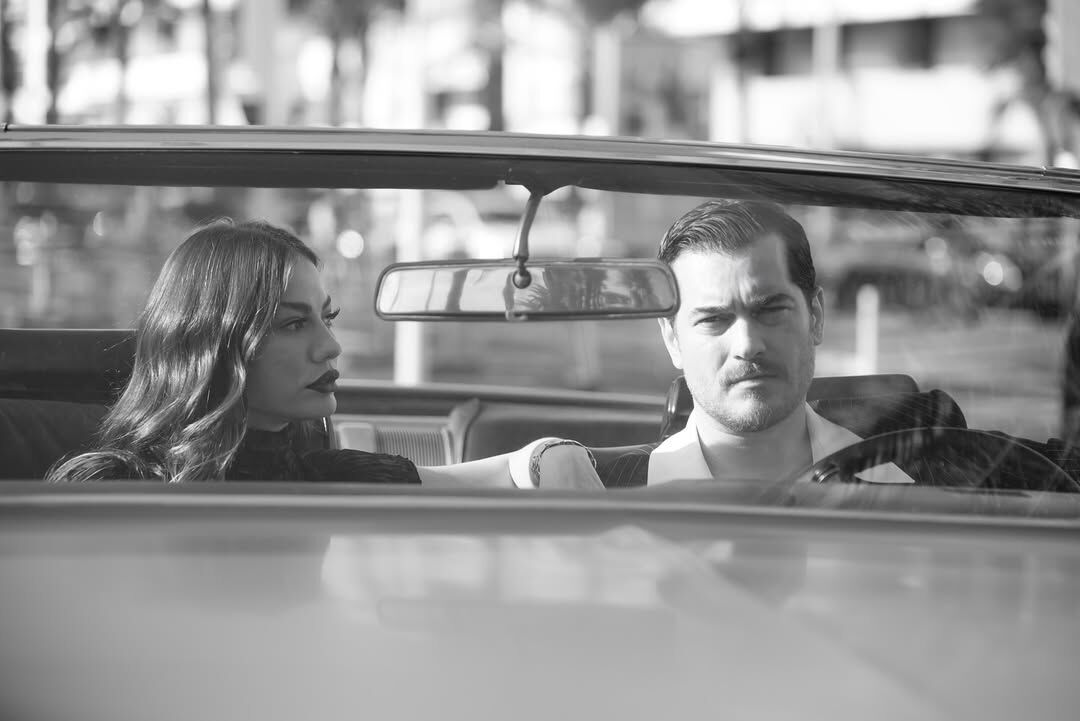 Demet Özdemir ve Çağatay Ulusoy, Efsane Pozlarıyla Cannes’ı Salladı 6