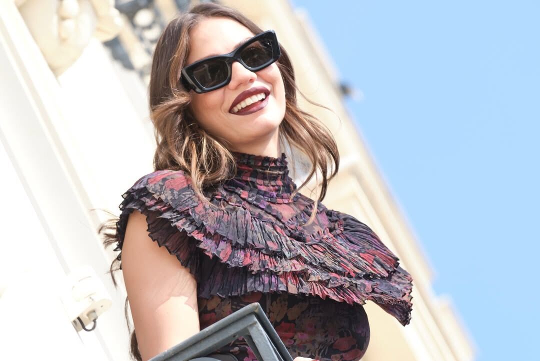 Demet Özdemir ve Çağatay Ulusoy, Efsane Pozlarıyla Cannes’ı Salladı 4