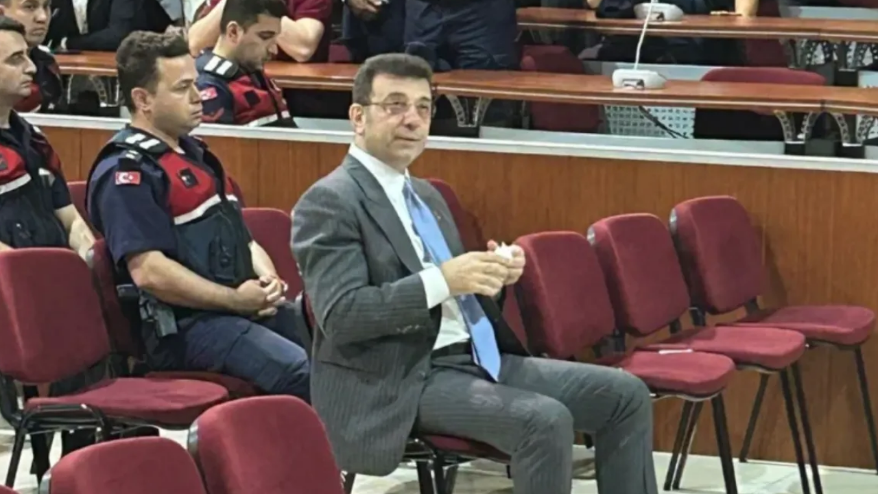 Ekrem İmamoğlu 'Casusluk' Soruşturması Kapsamında İstanbul Adliyesi’ne Getirilecek (2)