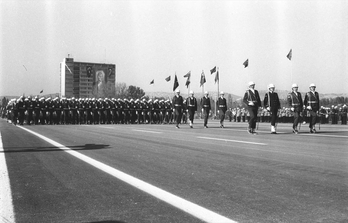 Geçmişten Bugüne Cumhuriyet Bayramı 6