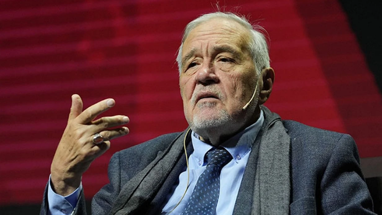 İlber Ortaylı’dan Louvre Müzesi Soygunu Yorumu “Fransızlar İmparatorun Namusunu Koruyamadı” (1)