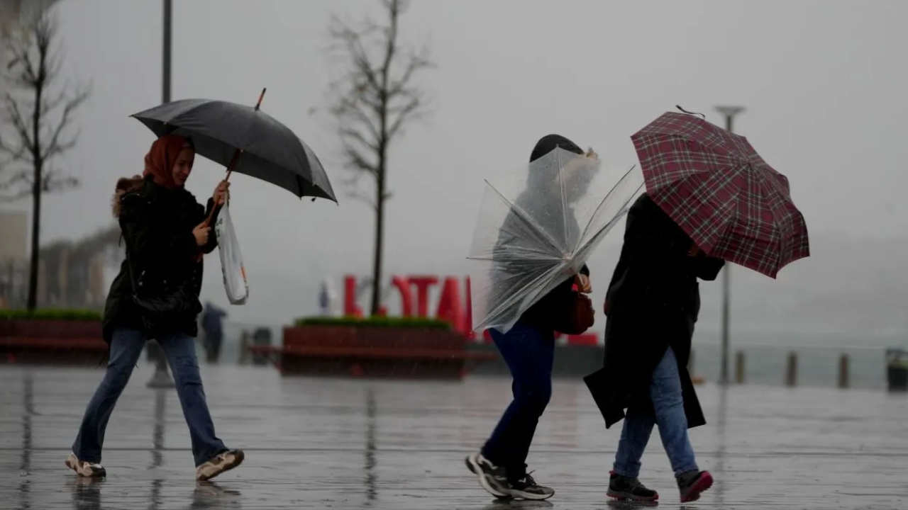 Meteoroloji Alarm Verdi Cuma Akşamı Sağanak Yağış Geliyor (1)