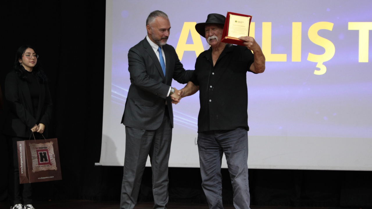 Şener Üşümezsoy’dan Marmara Depremi Sözleri ‘’17 Ağustos’ta Olan Oldu’’ (1)