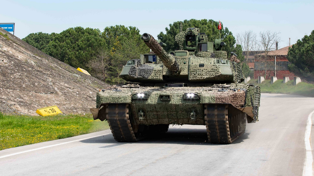 Yerli Muharebe Tankı Altay Tsk Envanterine Girdi (4)
